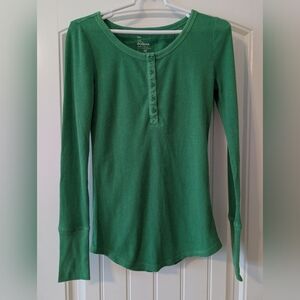 XS GAP Green Waffle Octavia Henley Long Sleeve Top